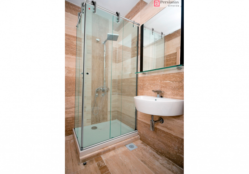 Box Banheiro / Vidro Laminado / Porta Corrida 4 Folhas