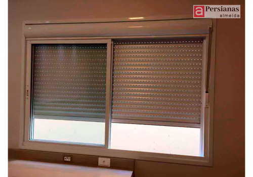 Persiana Externa / Lamina em Aluminio / Vidro Laminado 02 Folhas