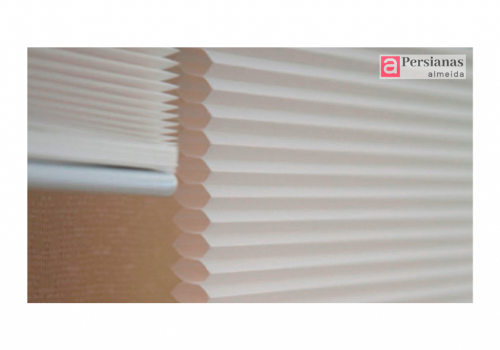 Persiana Plissada / Tecido Classic / Cor Branca