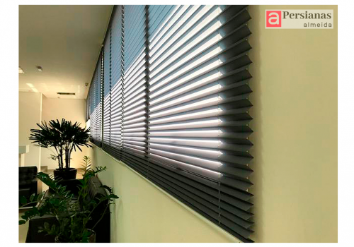 Persiana Plissada / Tecido Croki / Cor Verde Escuro