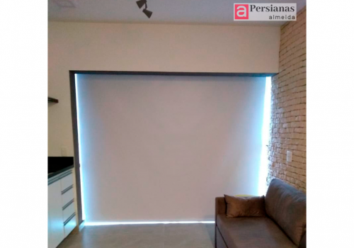 Persiana Rolô / Tecido Opaco Blackout / Cor Branco