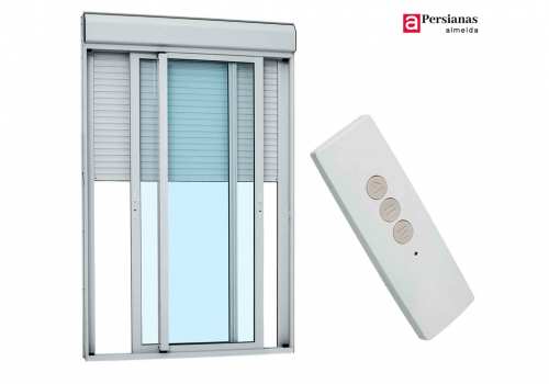 Persiana Externa / Lamina em Aluminio / Vidro Laminado 02 Folhas / Motorizada